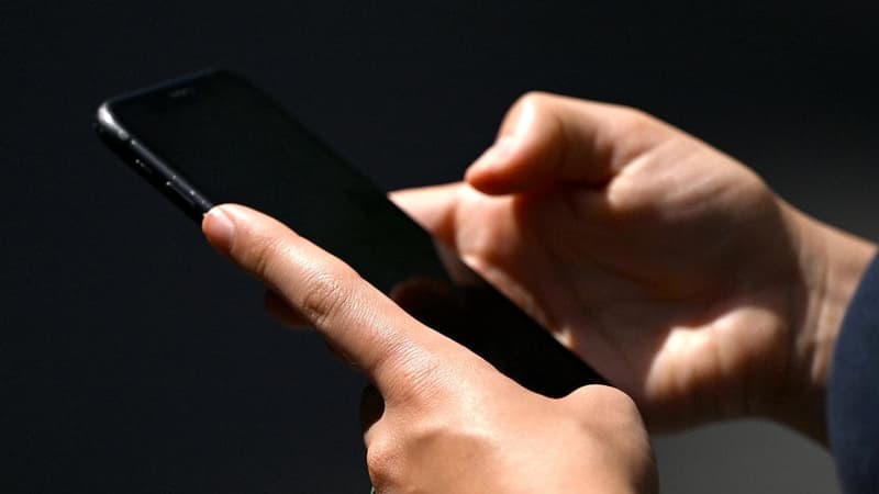 Deep stress for Iranian Australians in protest blackout