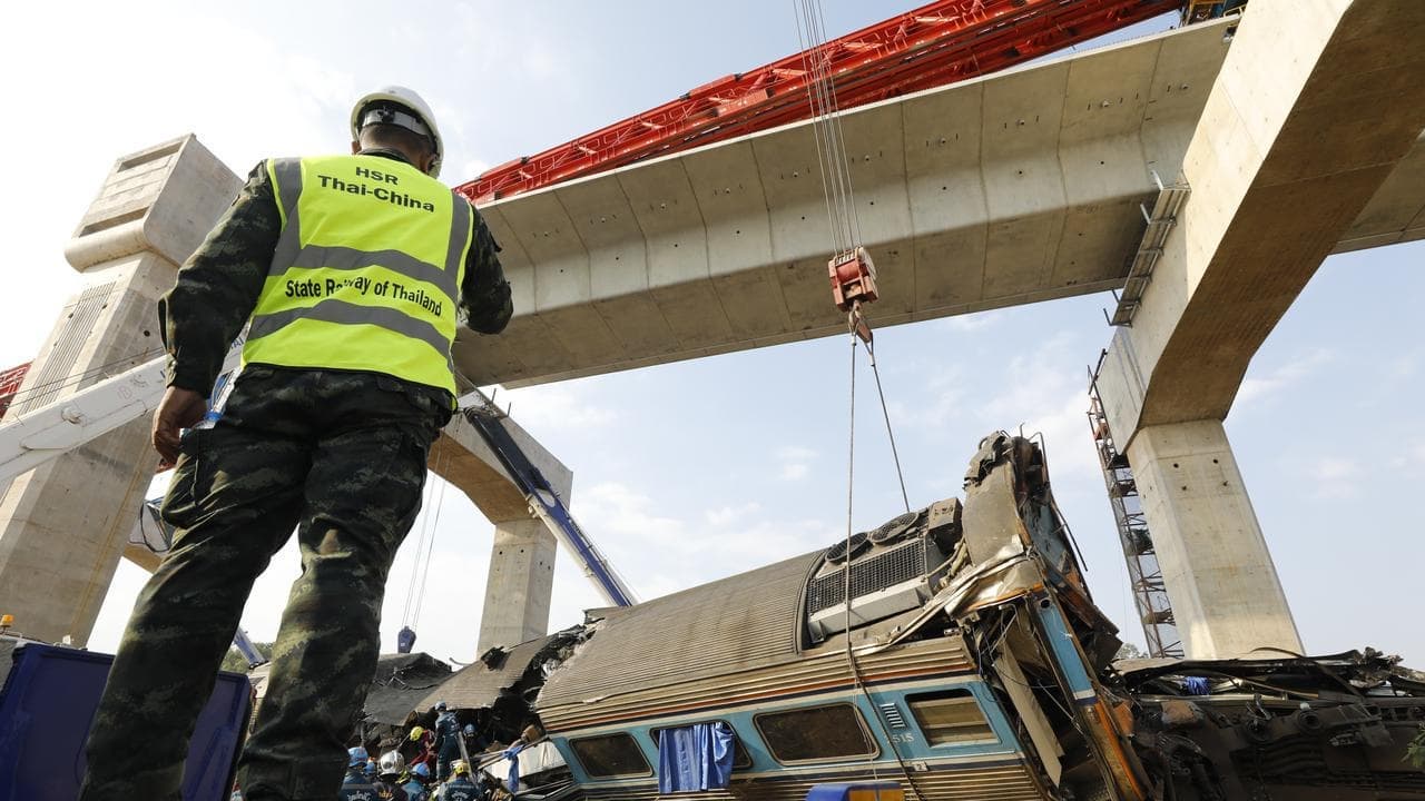 At least 32 killed after crane falls on Thai train