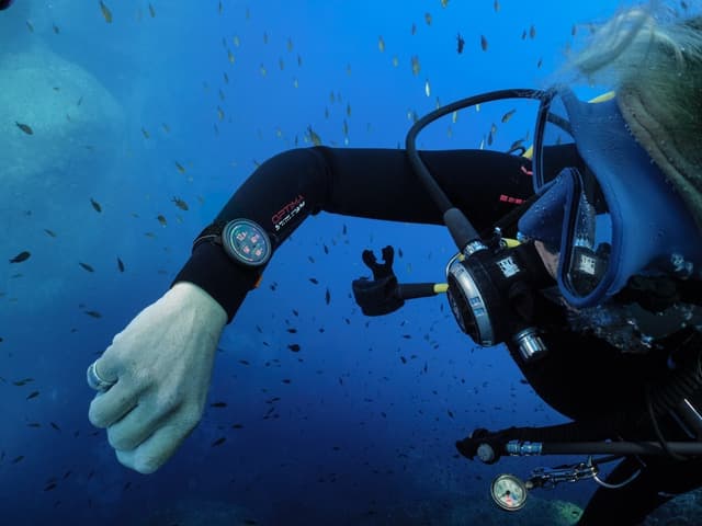 SUUNTO Nautic S: Designed for every dive