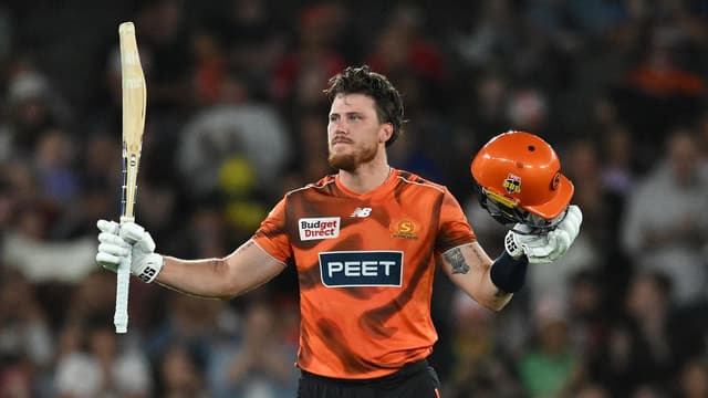 Scorchers' Allen blasts Renegades to secure finals spot