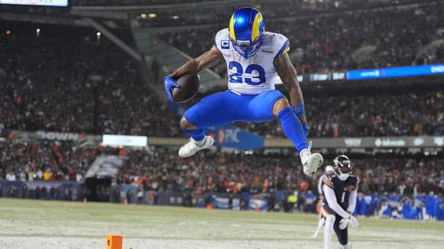 Rams break Bears hearts, Patriots also advance in NFL