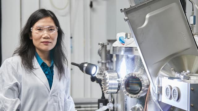 Stacking solar cells could deliver cheaper power
