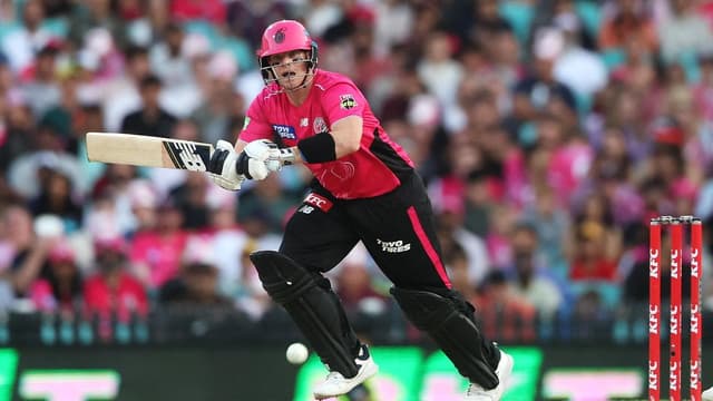Smith heroics power Sixers past 'Canes, into BBL final