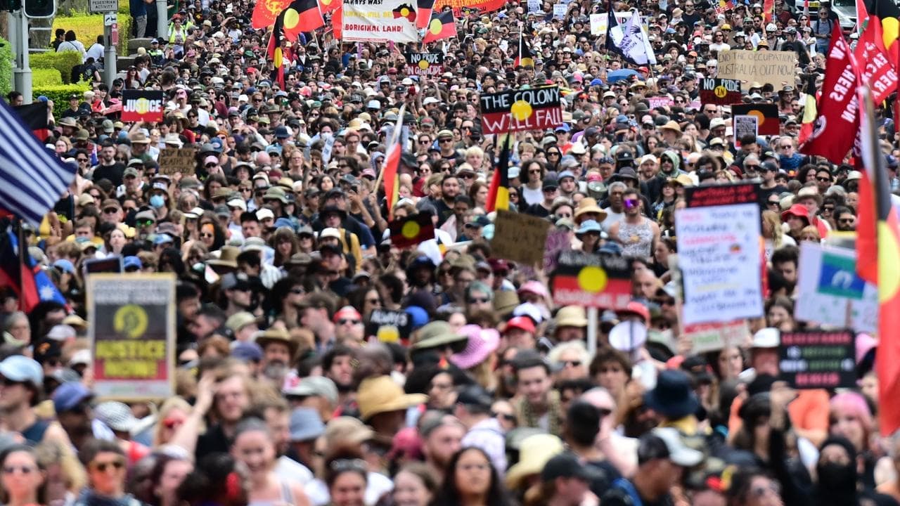Plea for unity as Australia Day highlights divisions