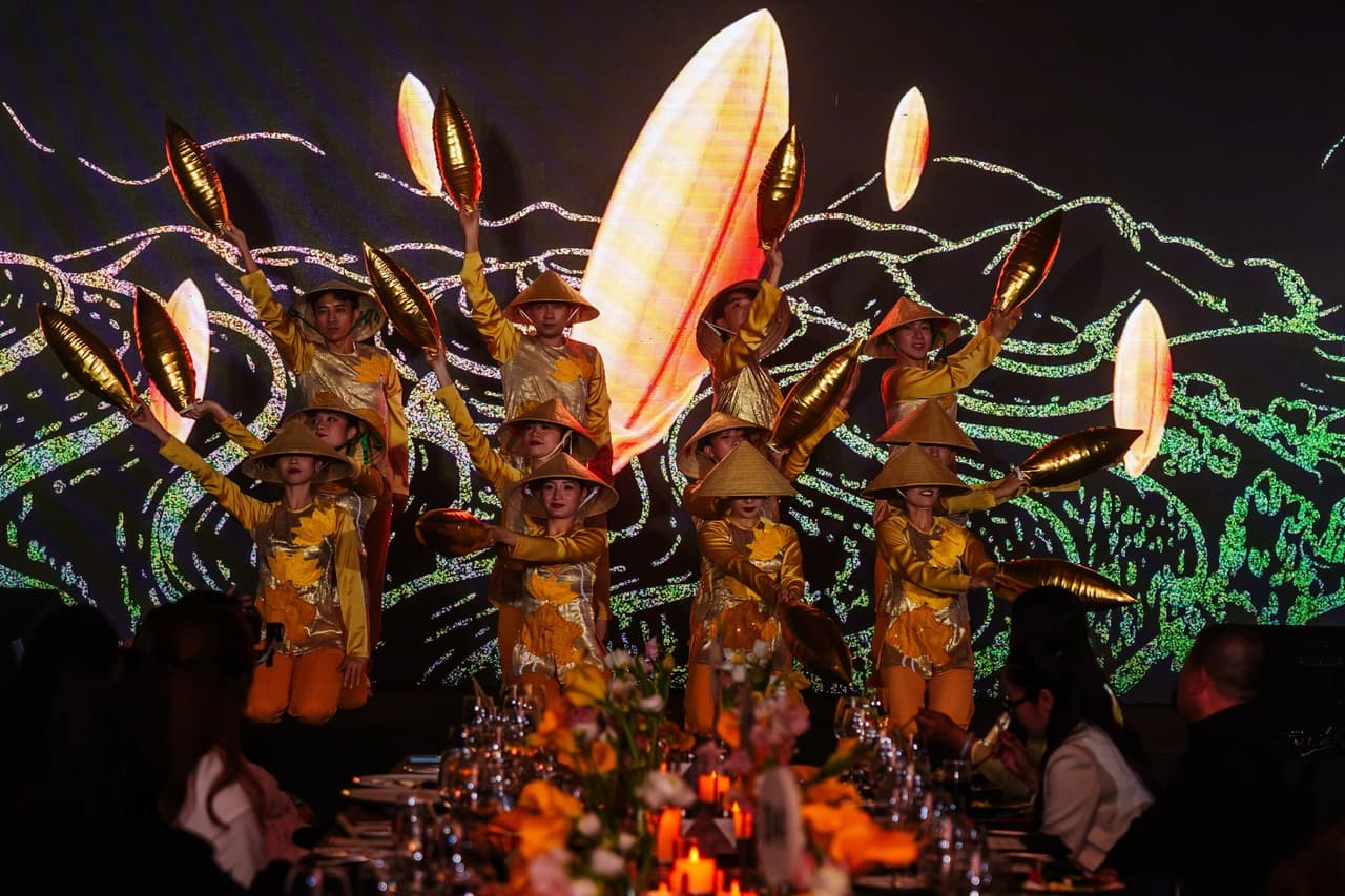 HOTLIST 2025 HONOURS HO CHI MINH CITY, HUE AND QUANG NINH AS IMPRESSIVE DESTINATIONS OF THE YEAR