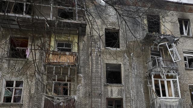 Russian strike on Ukraine city causes power outages