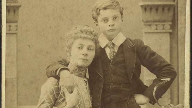 Floral art helped break down gender barriers in science