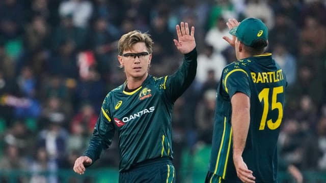 Zampa four-fer can't save Aussies in Pakistan defeat