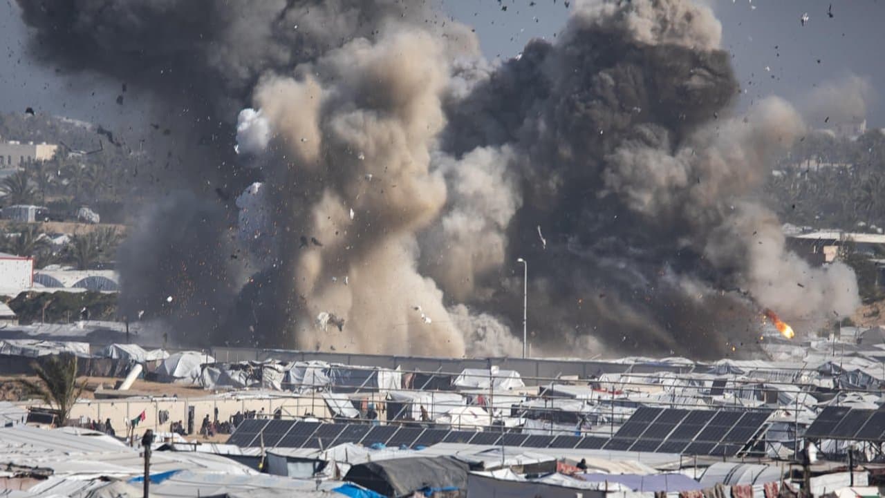 Israeli strikes kill 26, Rafah crossing to reopen