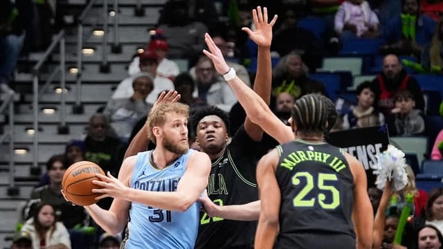 Pesky Pelicans too strong for Grizzlies, rising Aussie