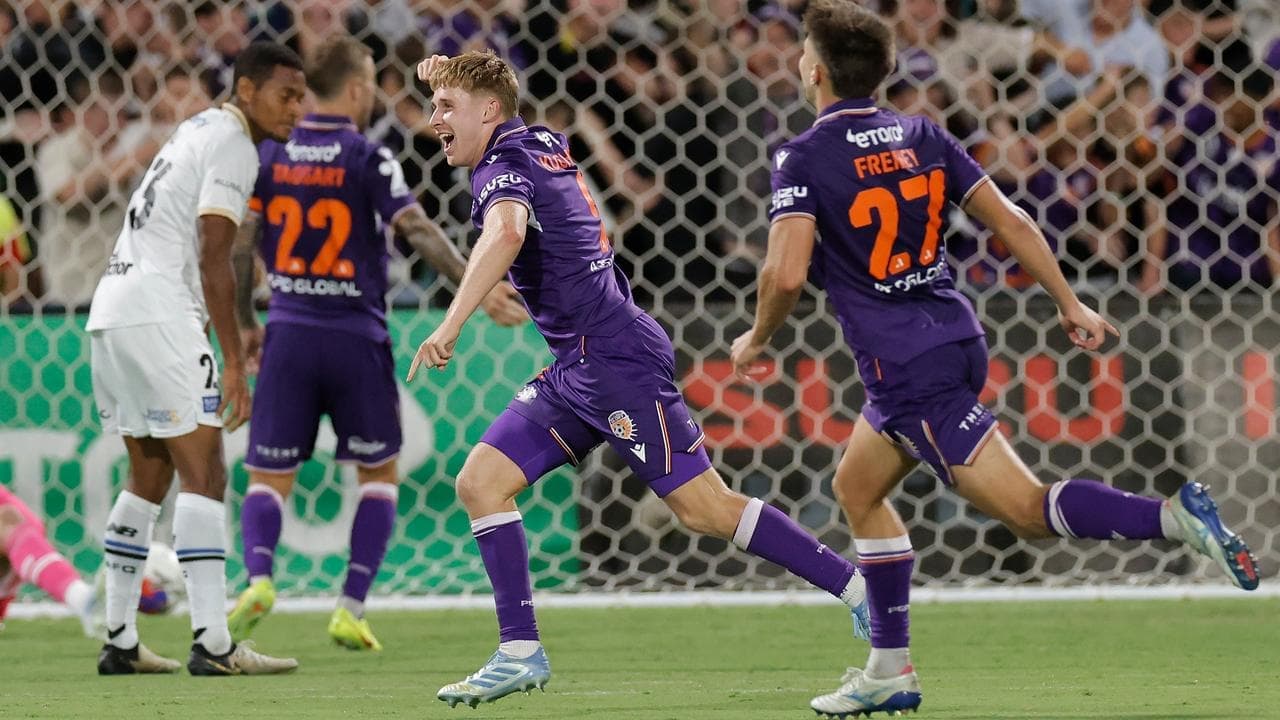 Kucharski nails late stunner as Glory down Auckland
