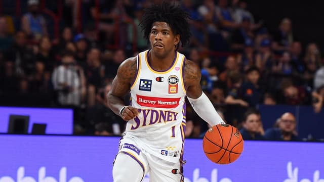 Kings rally in 'destiny' game to run down Taipans