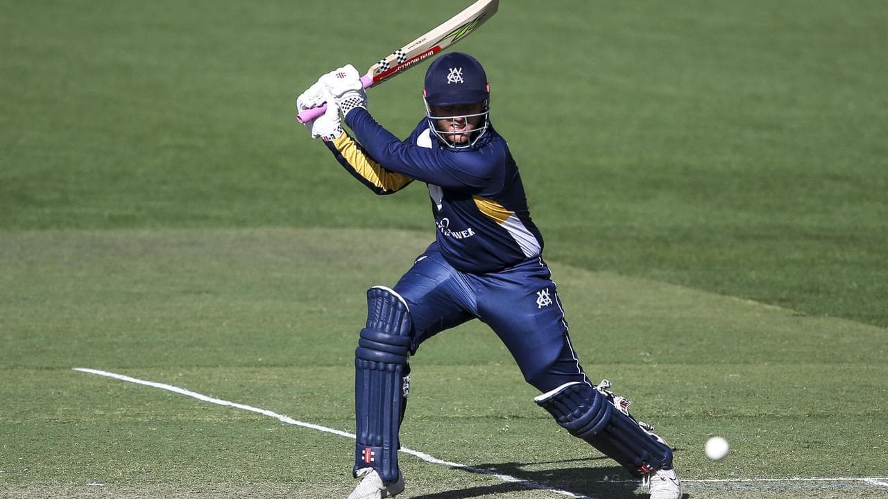 Rogers leads Vics to big win with freak catch and runs