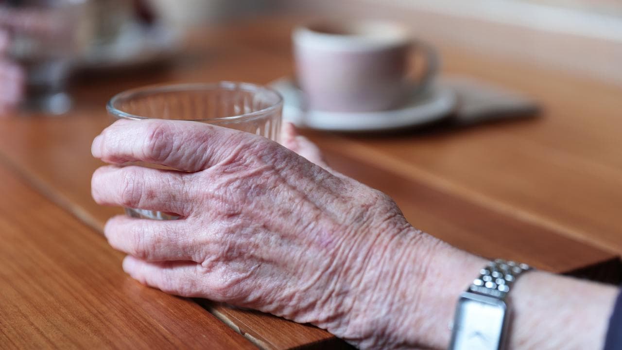 'Lot of complaints': ex-minister's aged care warning