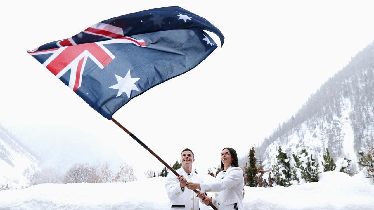 Star moguls duo given Winter Olympics ceremony honour