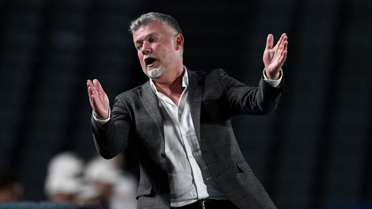 'Jekyll and Hyde': Sydney eye breakthrough Auckland win