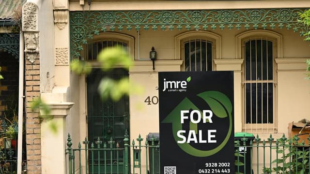 Property website's listings fall, shares tumble