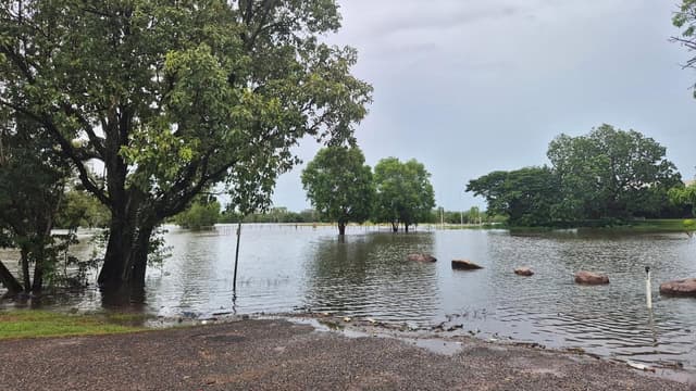 River bursts its banks at evacuated outback town