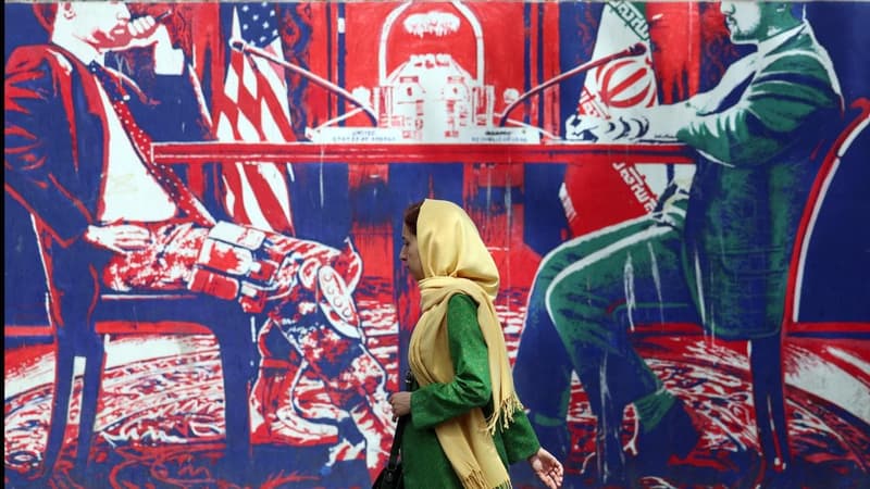 Iran vows to strike US bases if attacked