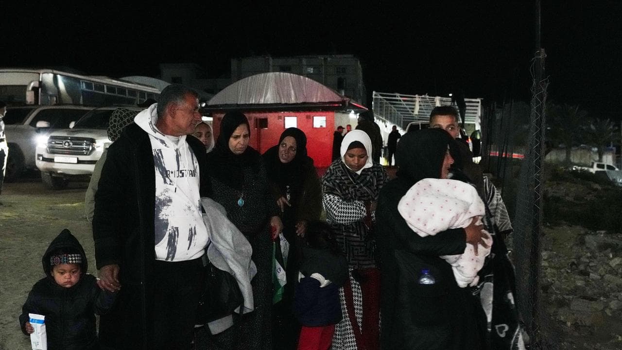 Few getting through Gaza's Rafah border crossing