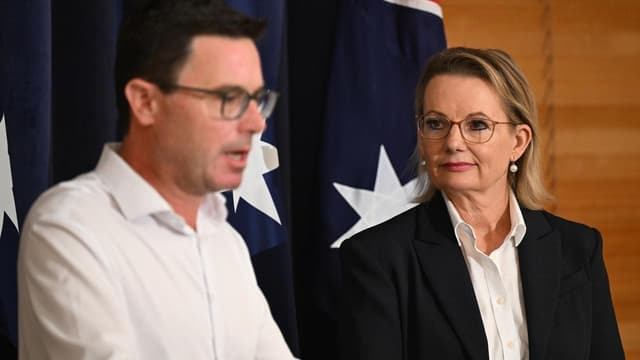 Coalition touts era of trust, unity after bitter split
