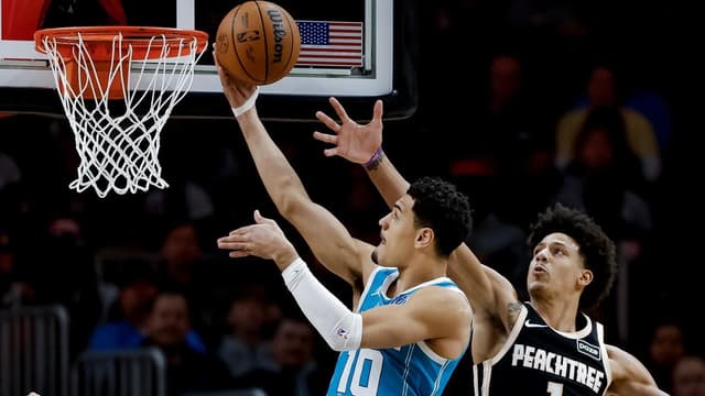 Green helps down Aussie duo, extends Hornets' streak
