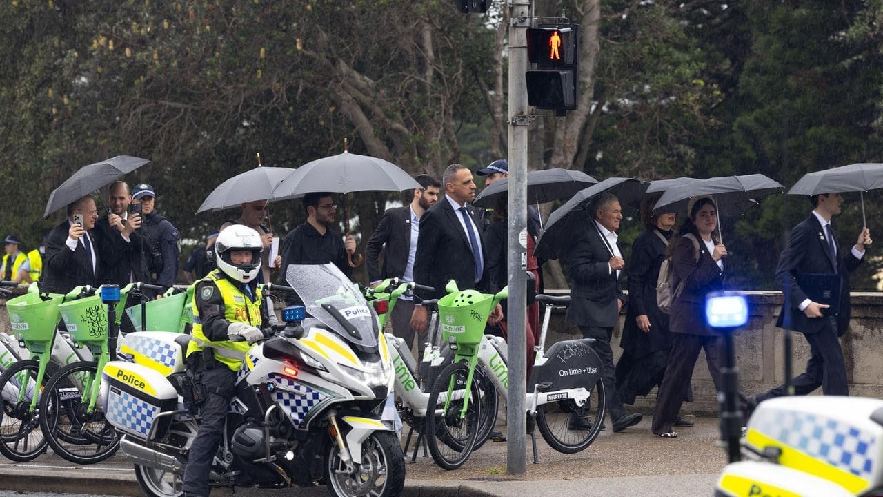 Eleventh-hour deadline for Israeli president protests