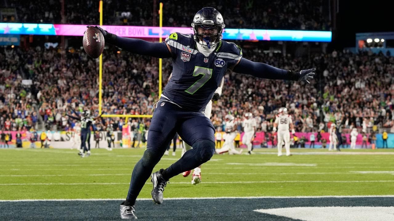 'Chips and a parmi': Aussie stars in Super Bowl rout