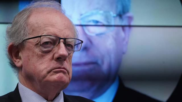 Anti-corruption boss urged to quit as misconduct probed