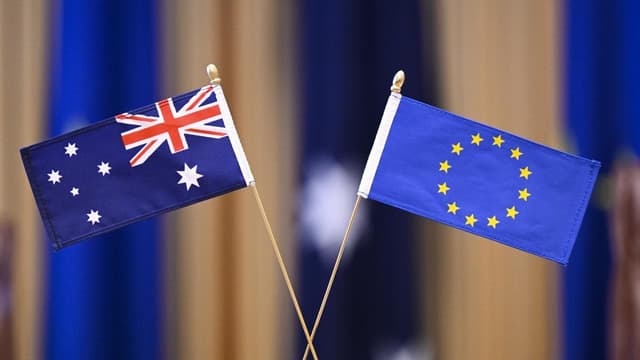 Final push as minister flies to Europe for trade talks