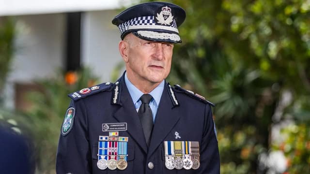 Top cop announces retirement to focus on health
