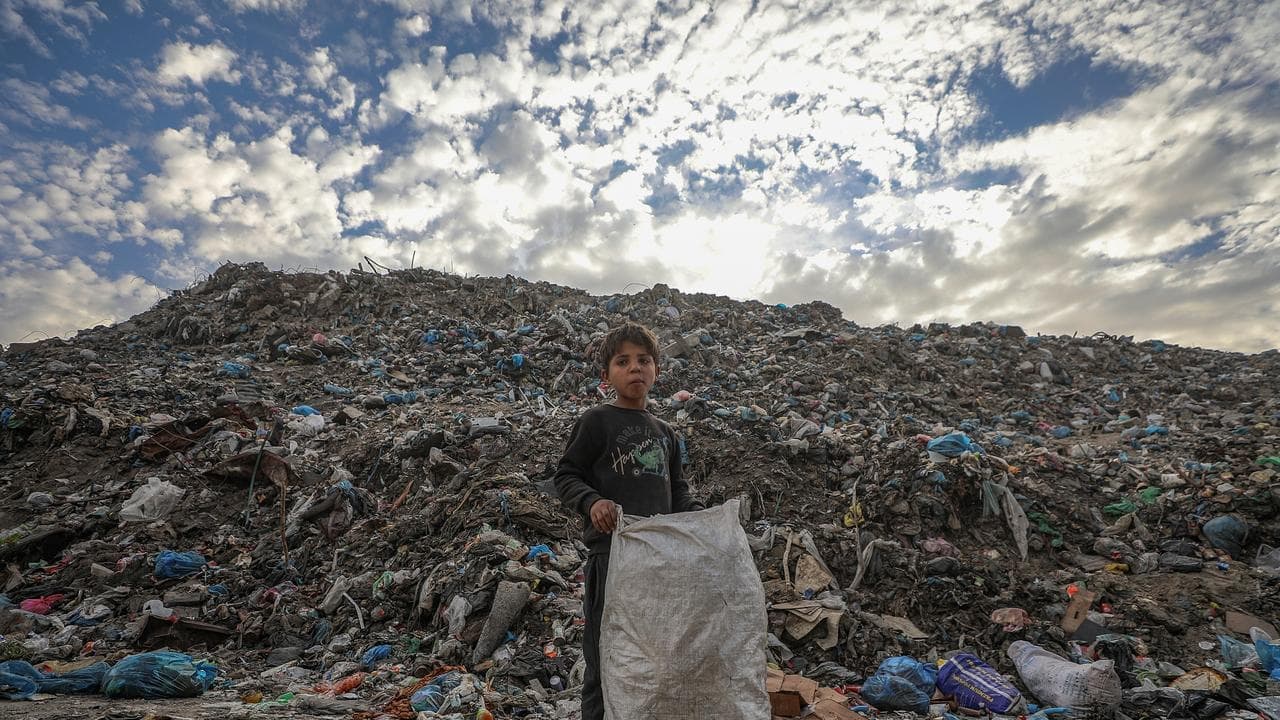 UN agency begins clearing huge Gaza City waste dump
