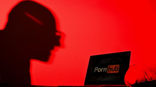Claim porn sites exempt from social media ban misleads
