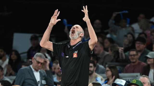 Kings coach Goorjian fined over foul-mouthed spray