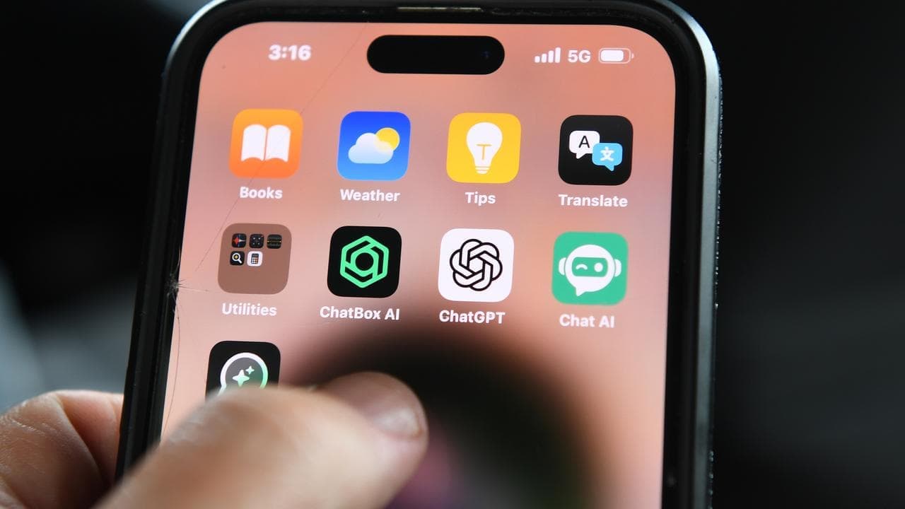 Valentine's warning as AI fuels 'insidious' love scams