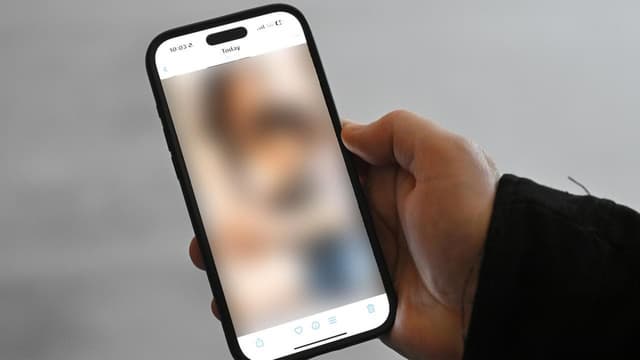 'Depraved' man jailed for soliciting child abuse photos