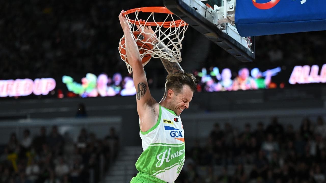 Phoenix shooters light up in big win over JackJumpers