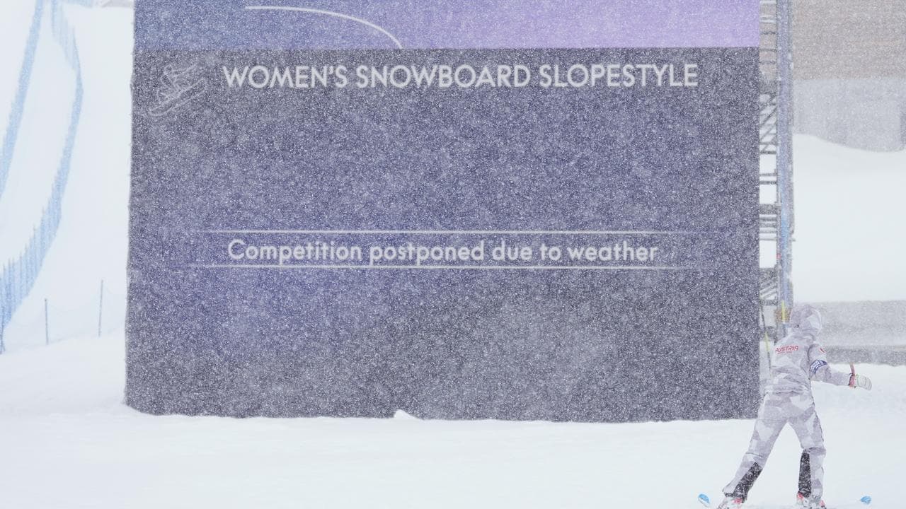 Heavy snow forces postponements in Olympic schedule