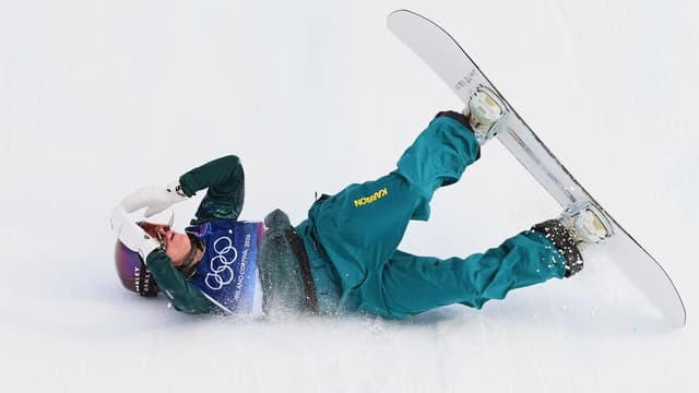 Aussie teen suffers fall in Olympic snowboard thriller