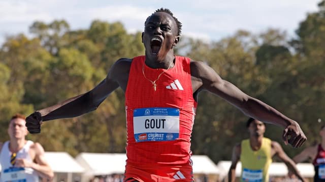Gout Gout dazzles with record-equalling 100m time