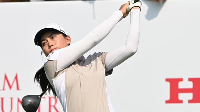 Aussie hangs tough to stay in the mix at LPGA Thailand