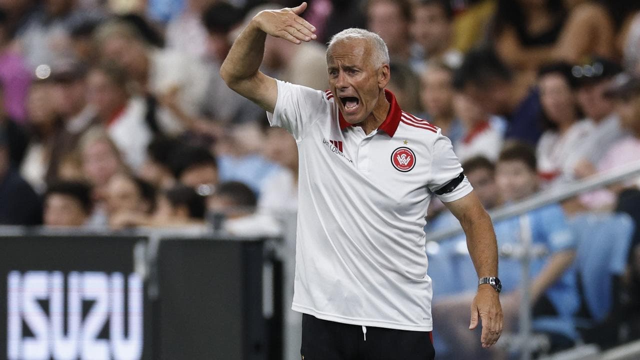 Spoon looms after rudderless Wanderers fall to Mariners