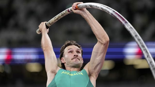 Marschall into elite pole vault club with landmark leap