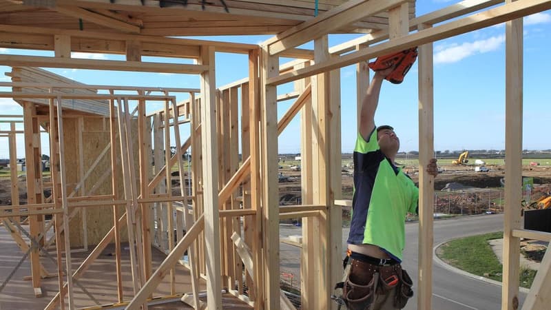 More tradies on the tools a key election promise