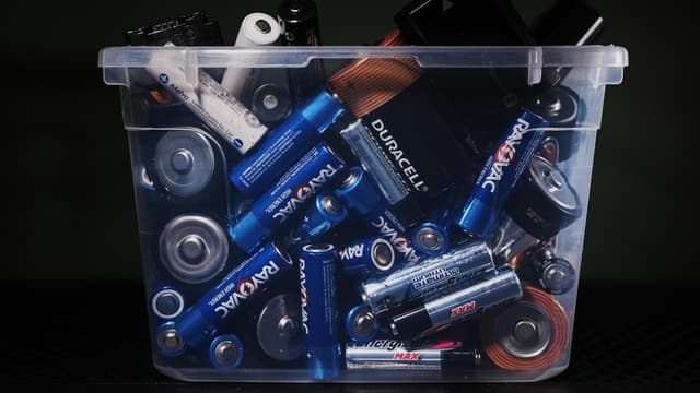 Dumpster fire: Aussie households fail the battery test