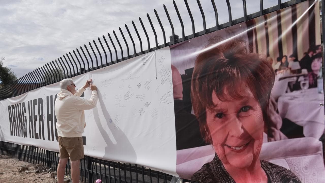 Volunteers scour the desert for Nancy Guthrie