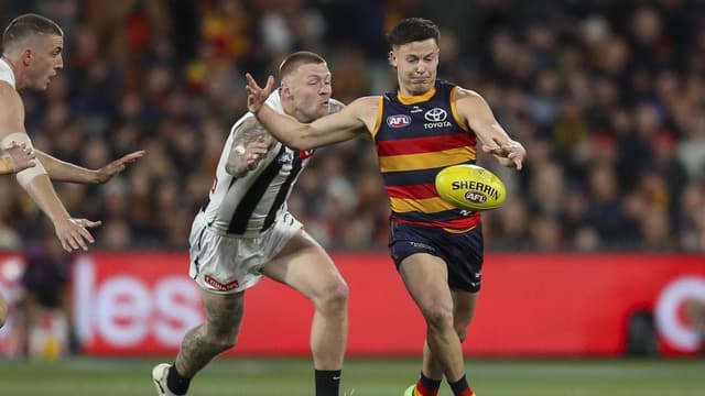 Heart issue stalls AFL pre-season for Crows onballer