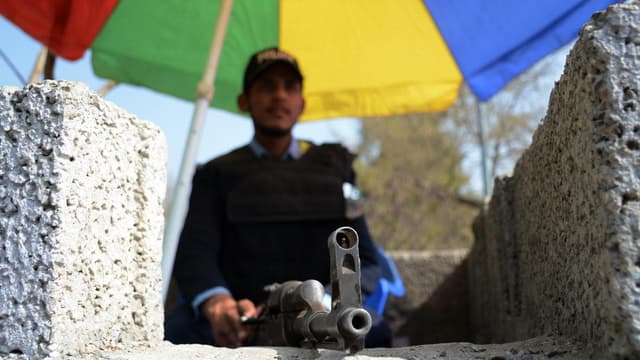 Pakistan, Afghan forces clash as diplomacy intensifies