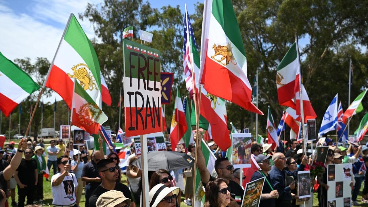 Aussie leaders back siege on 'illegitimate' Iran regime