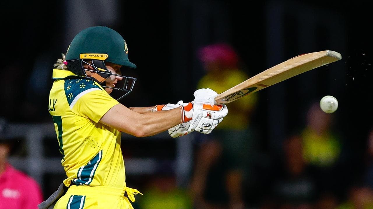 Cricket gods smile on Healy as Australia win series